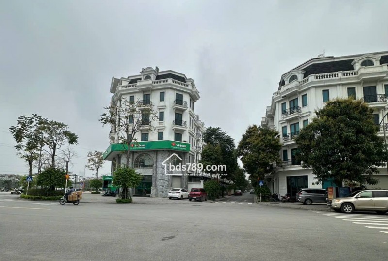 Bán nhà Luxury Kiến Hưng Hà Đông, 130m2, 7 tầng thang máy, mặt phố VIP